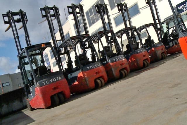 Opte por el alquiler de una carretilla elevadora en A Coruña