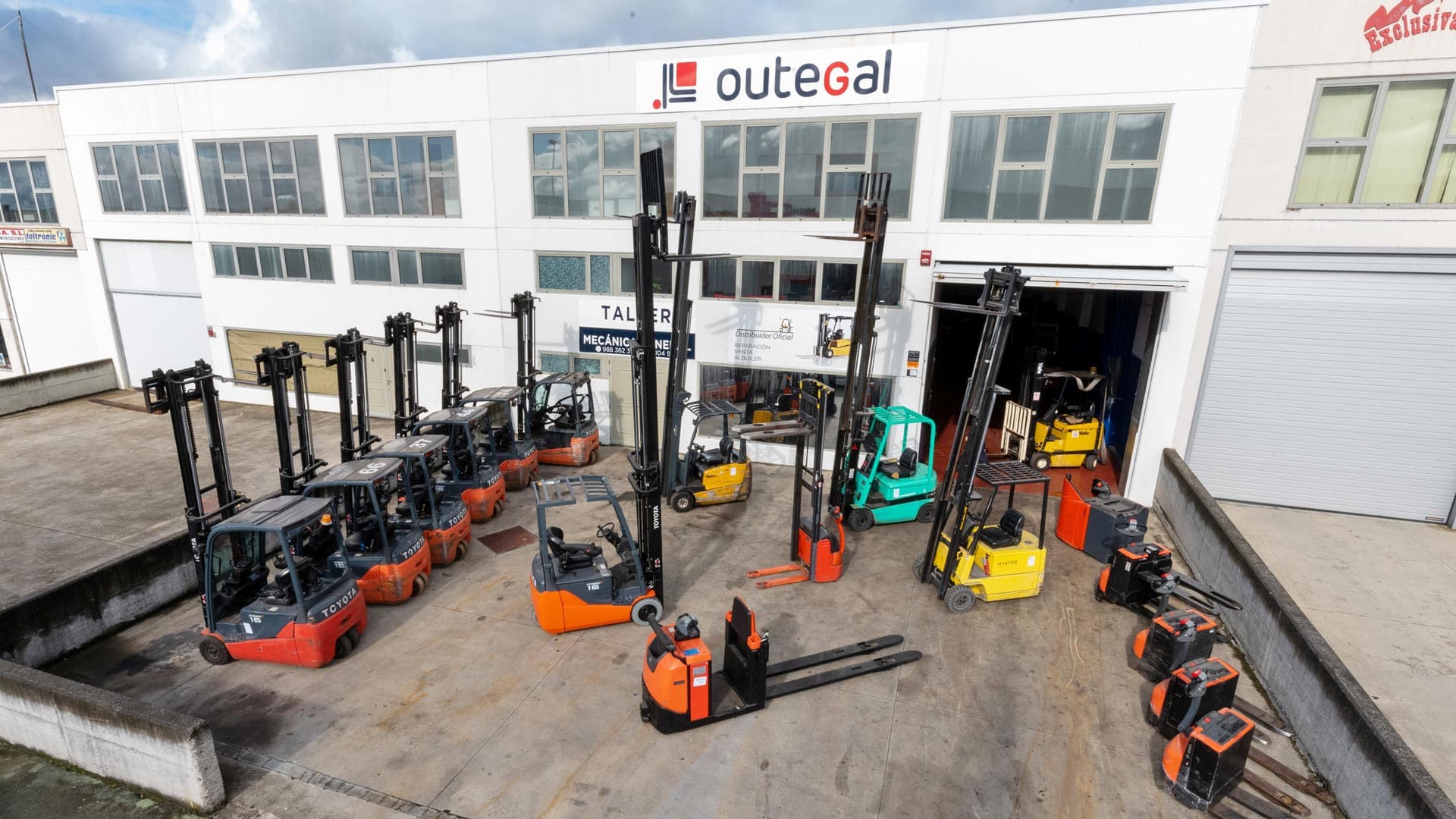 ¡También alquilamos carretillas elevadoras en A Coruña!